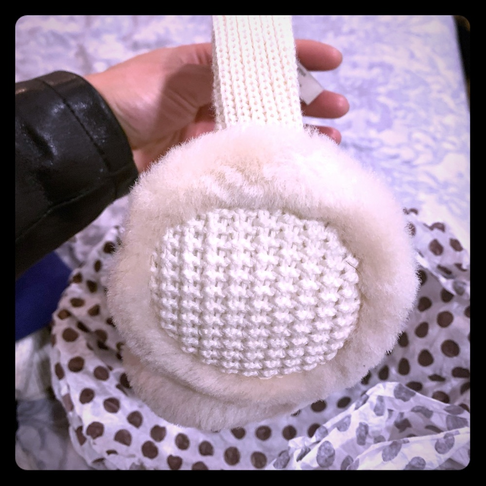 Super cute, soft Uggs off-white ear muffs, NWOT